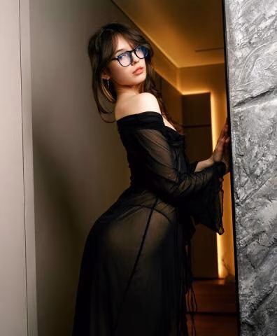 Powai aged housewife Call Girl